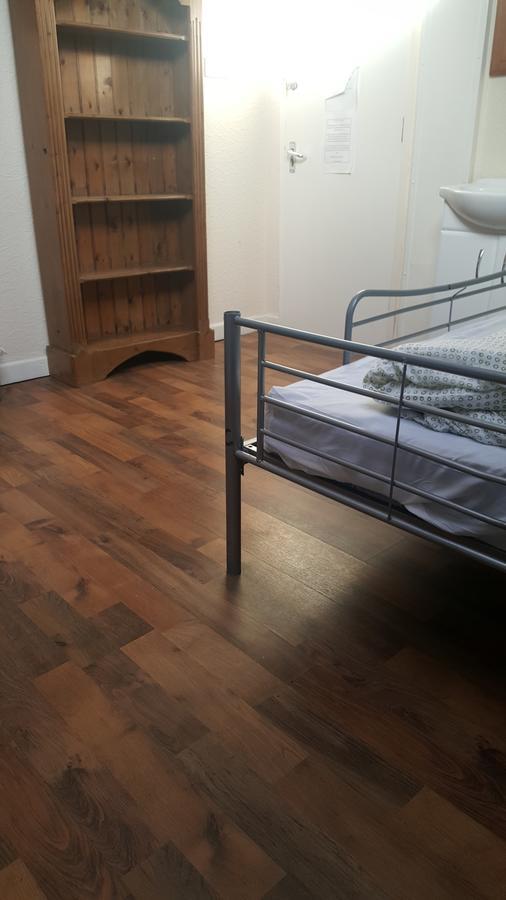 Hostel Anfield Road Euro